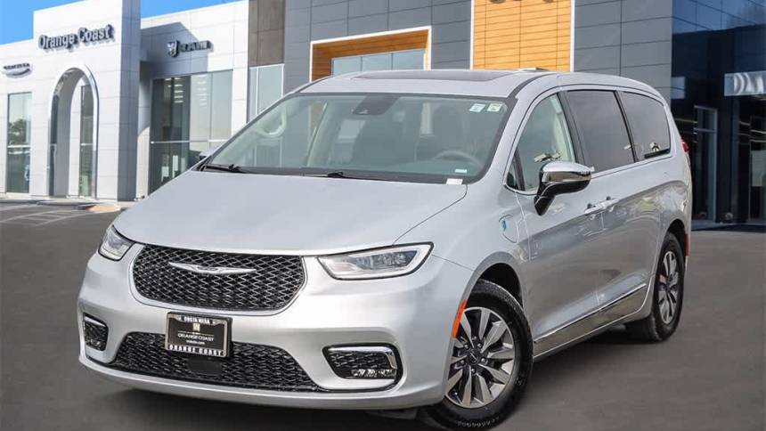 2023 Chrysler Pacifica Hybrid Limited — Minivan — 50,969 mi — Costa Mesa, CA