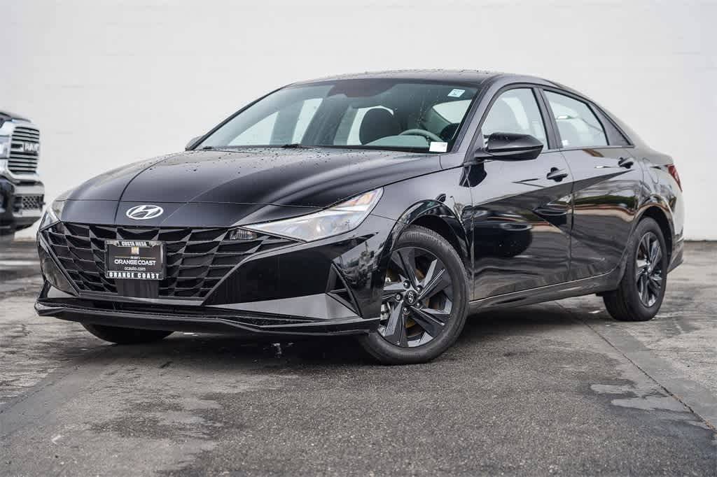 2022 Hyundai Elantra SEL — Sedan — 10,638 mi — Costa Mesa, CA