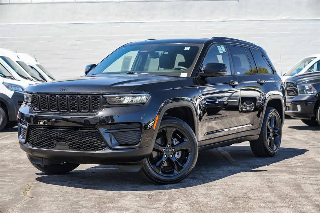 2022 Jeep Grand Cherokee Altitude — SUV — 33,692 mi — Costa Mesa, CA
