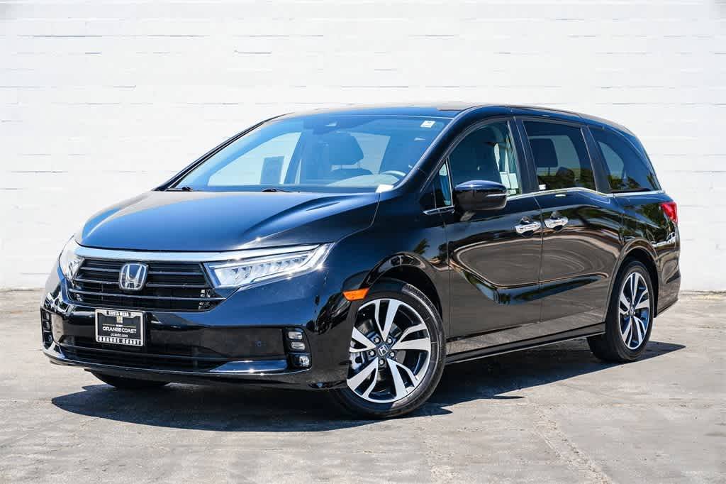 2023 Honda Odyssey Touring — Minivan — 24,541 mi — Costa Mesa, CA