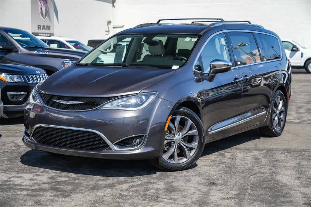2017 Chrysler Pacifica Limited — Minivan — 96,116 mi — Costa Mesa, CA