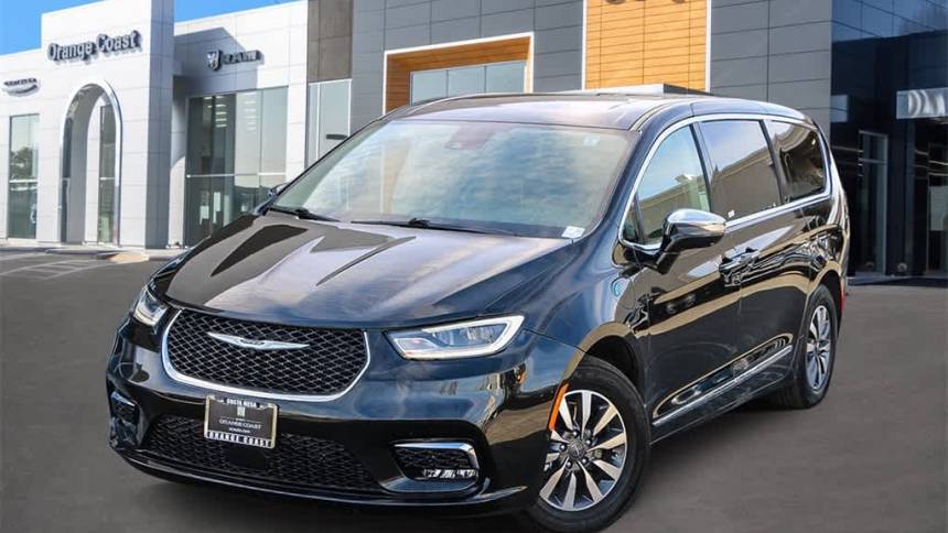 2022 Chrysler Pacifica Hybrid Limited — Minivan — 59,532 mi — Costa Mesa, CA