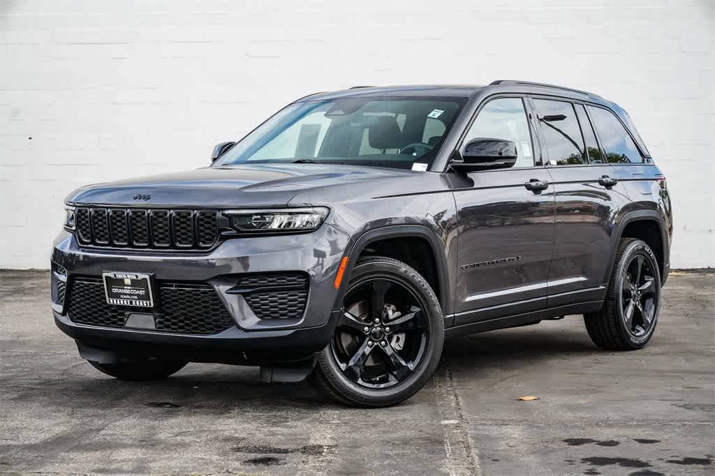2022 Jeep Grand Cherokee Altitude — SUV — 37,220 mi — Costa Mesa, CA