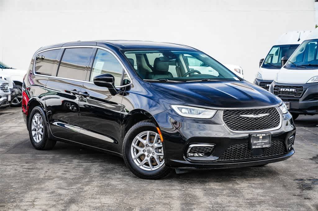2024 Chrysler Pacifica Touring L — Minivan — 56,268 mi — Costa Mesa, CA
