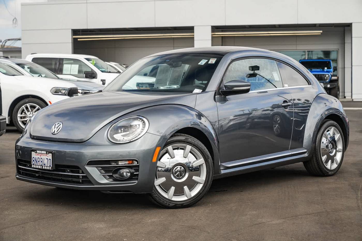 2019 Volkswagen Beetle SE — Coupe — 13,349 mi — Costa Mesa, CA
