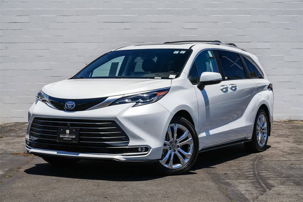 2024 Toyota Sienna Platinum — Minivan — 28,723 mi — Costa Mesa, CA