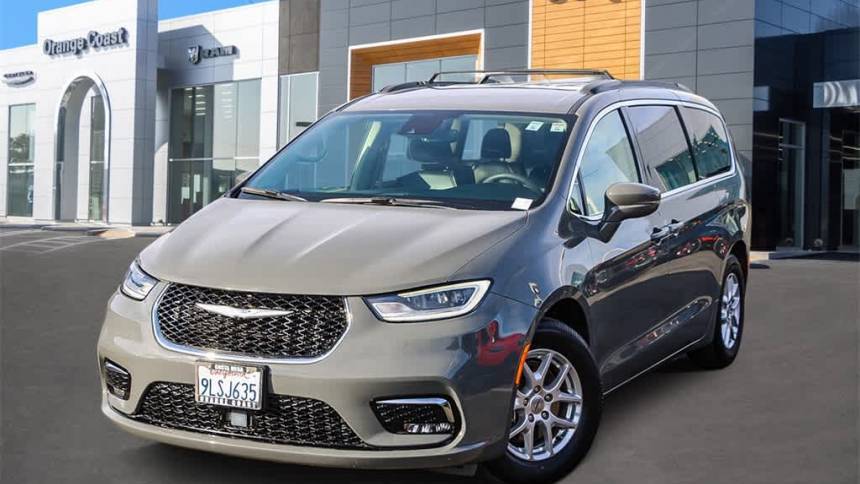 2022 Chrysler Pacifica Touring L — Minivan — 57,559 mi — Costa Mesa, CA