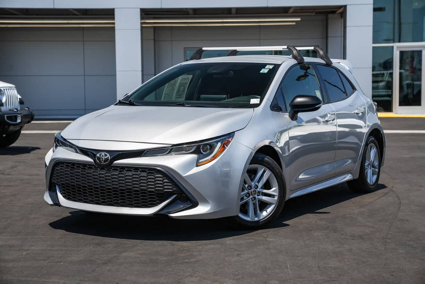 2019 Toyota Corolla Hatchback SE — Hatchback — 65,354 mi — Costa Mesa, CA