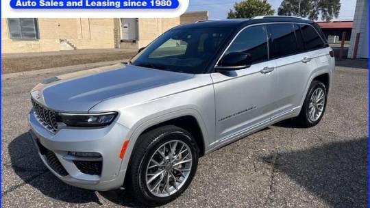 2022 Jeep Grand Cherokee Summit — SUV — 65,795 mi — Eden Prairie, MN