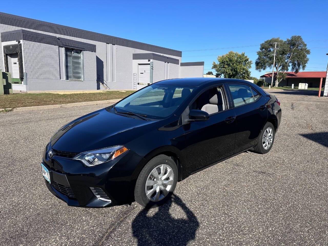 2015 Toyota Corolla LE — Sedan — 72,815 mi — Eden Prairie, MN