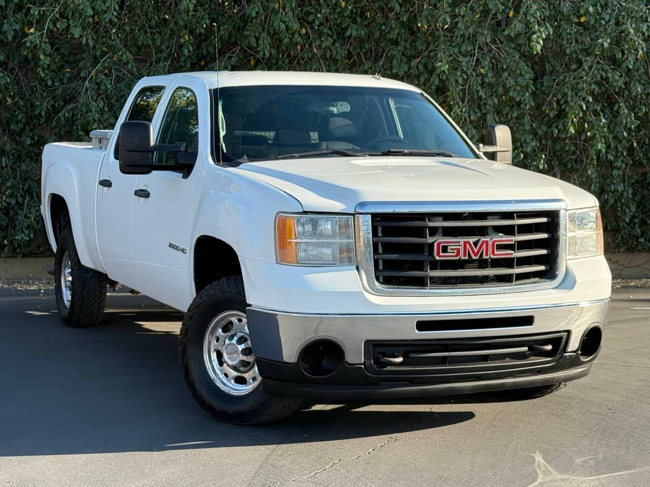 2010 GMC Sierra 2500HD SLE — Pickup Truck — 138,569 mi — Sacramento, CA