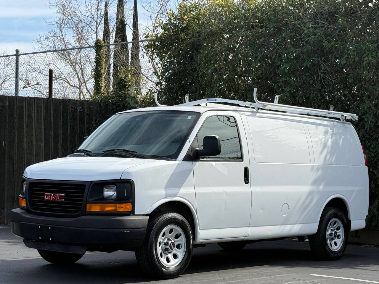 2010 GMC Savana Cargo Van Base — Cargo Van — 70,211 mi — Sacramento, CA