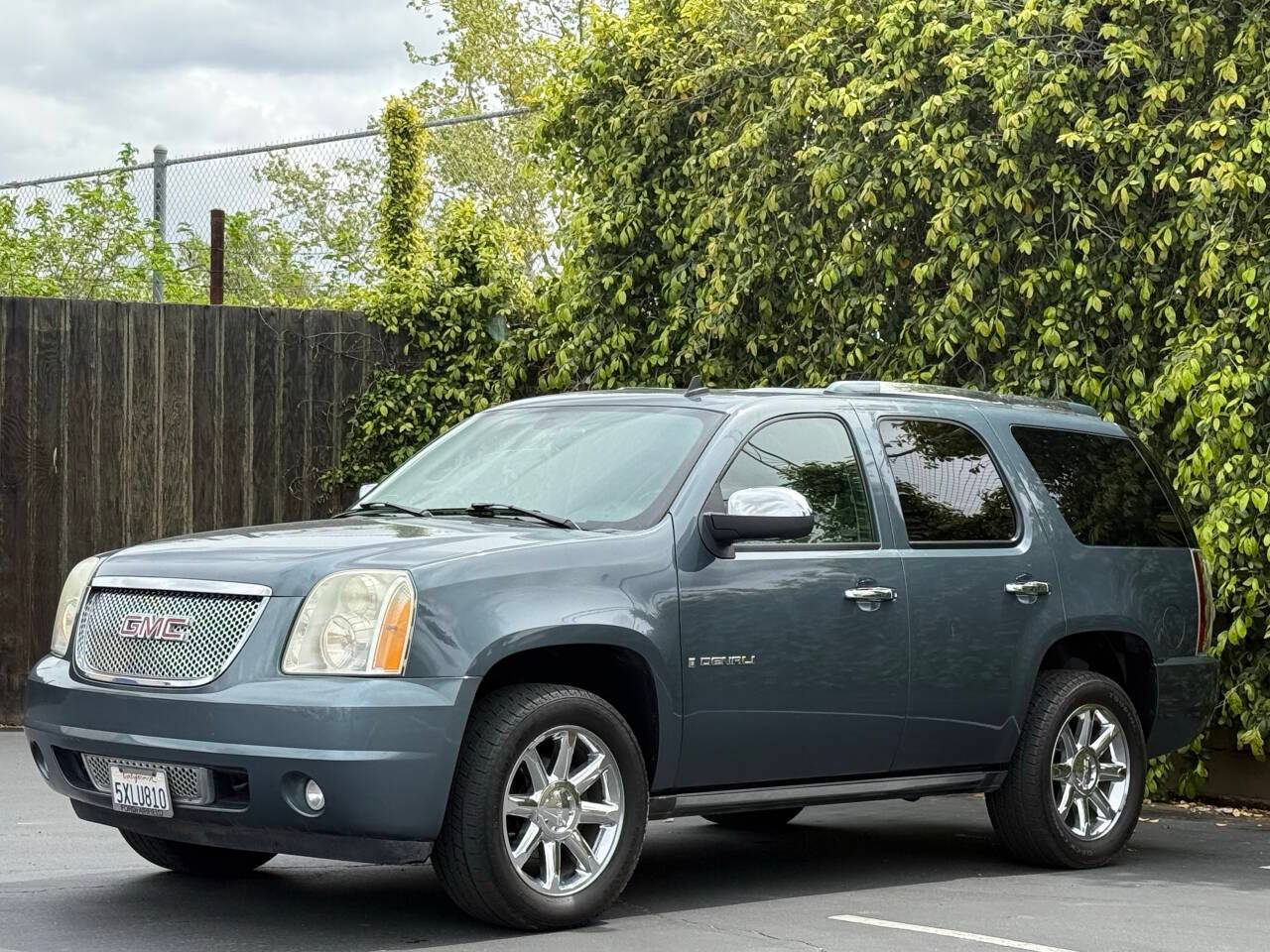 2007 GMC Yukon Denali — SUV — 160,659 mi — Sacramento, CA