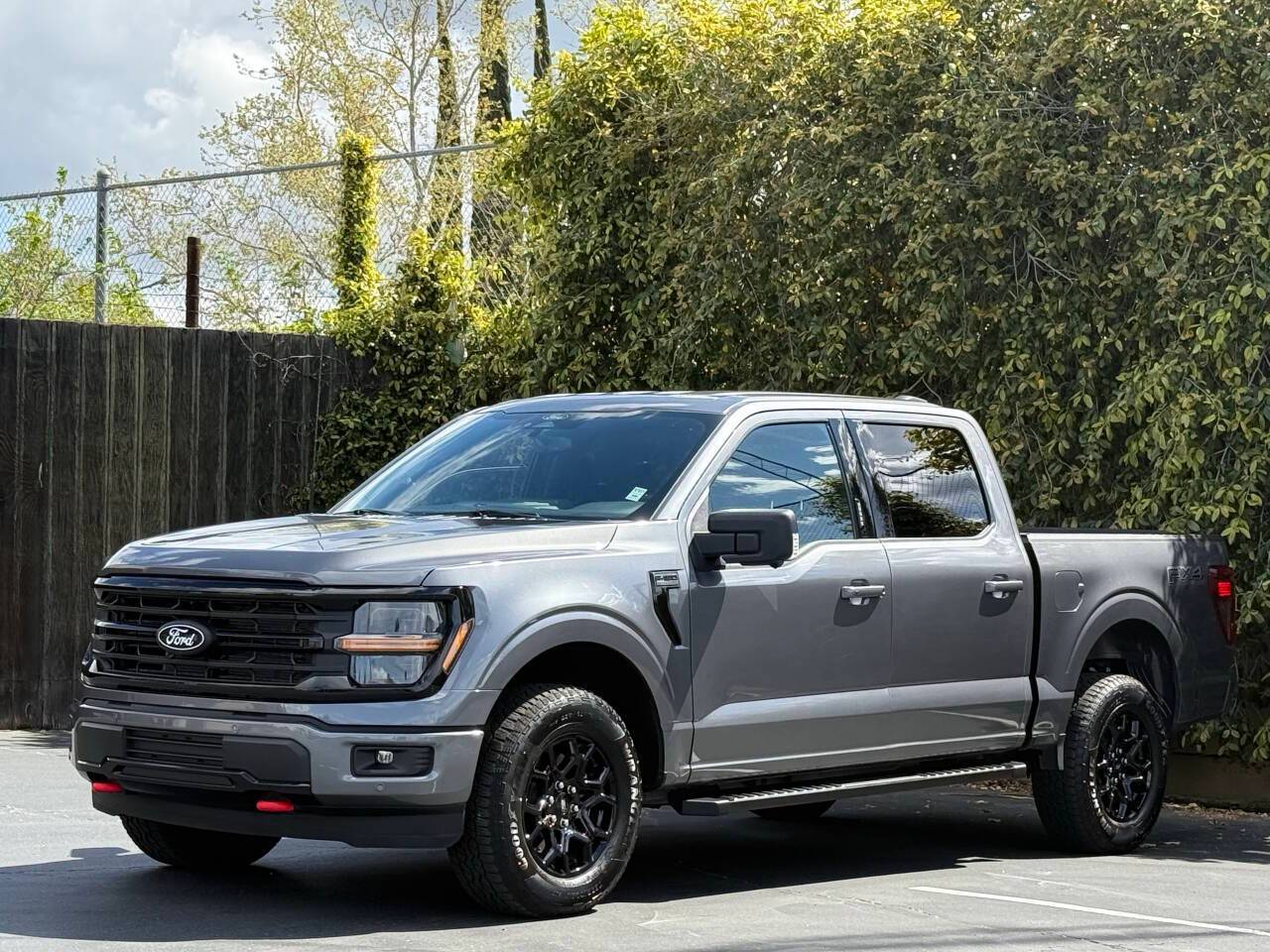 2024 Ford F-150 XLT — Pickup Truck — 2,876 mi — Sacramento, CA