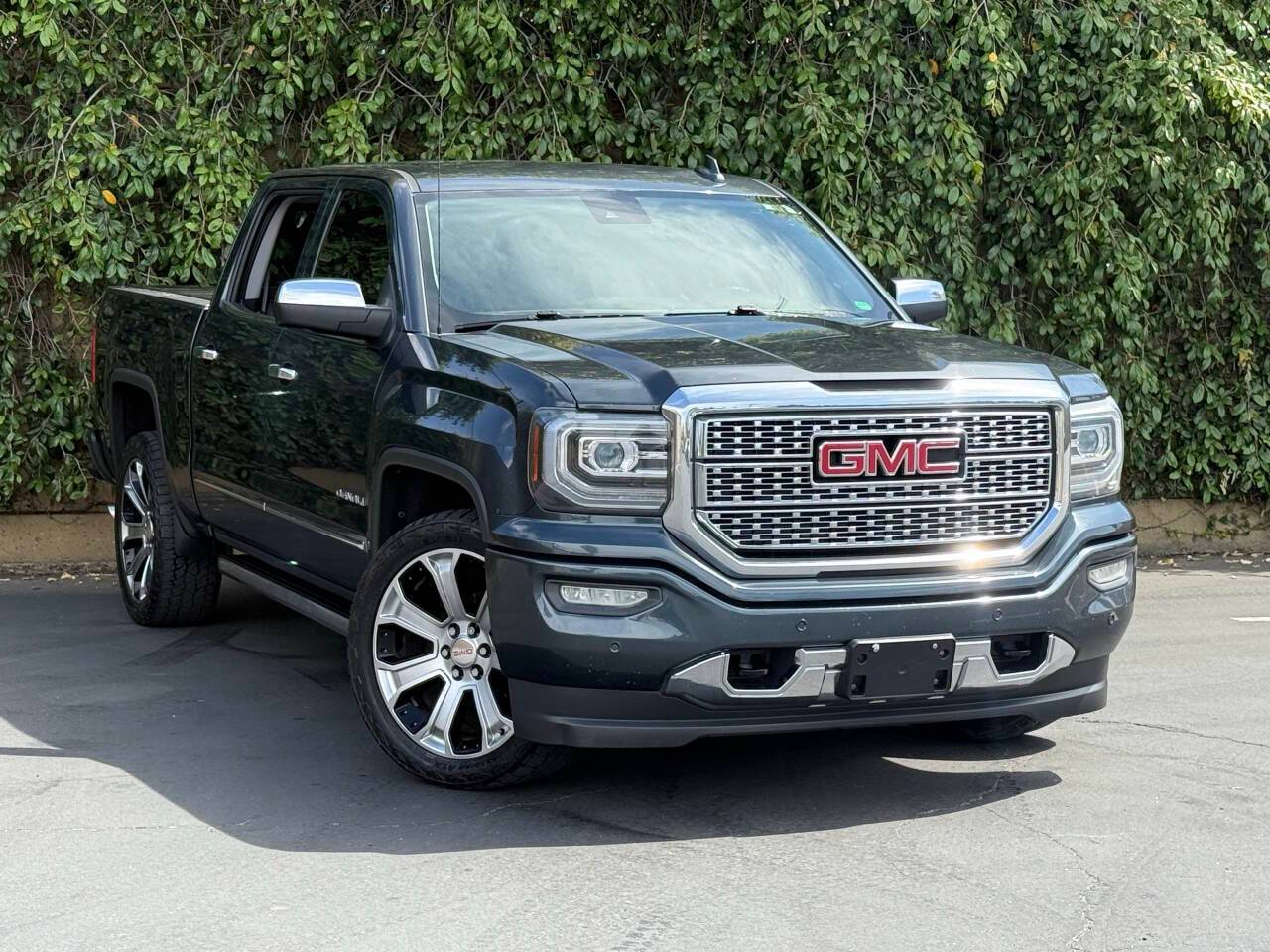 2017 GMC Sierra 1500 Denali — Pickup Truck — 121,805 mi — Sacramento, CA