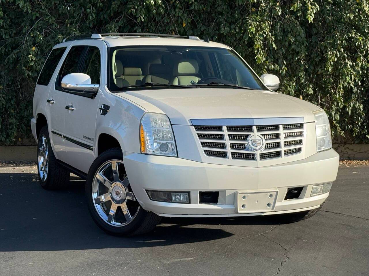 2009 Cadillac Escalade Standard — SUV — 89,502 mi — Sacramento, CA