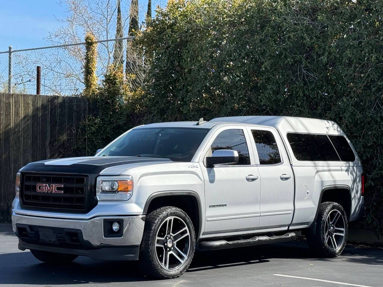 2015 GMC Sierra 1500 SLE — Pickup Truck — 161,668 mi — Sacramento, CA