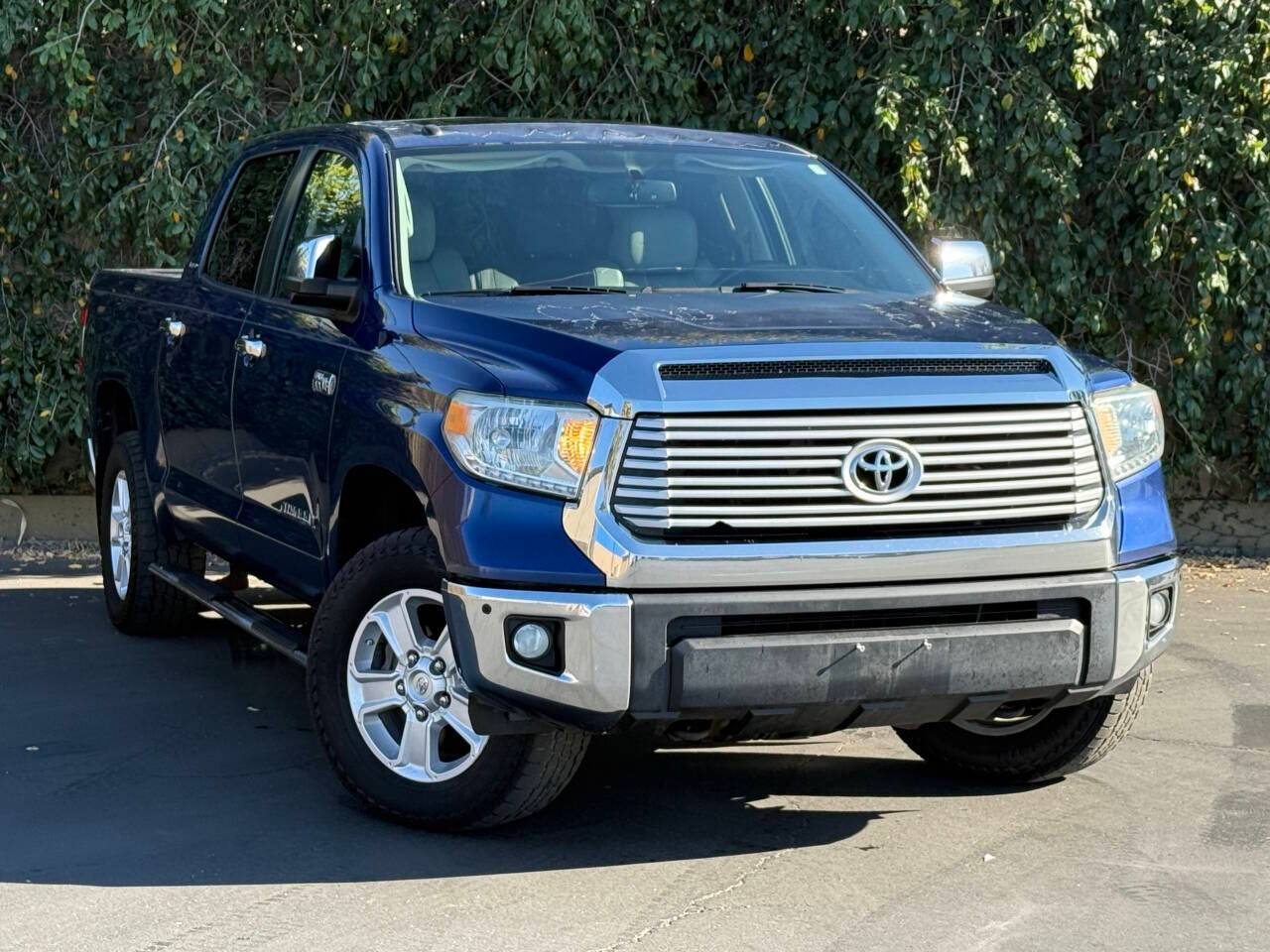 2014 Toyota Tundra Limited — Pickup Truck — 226,253 mi — Sacramento, CA