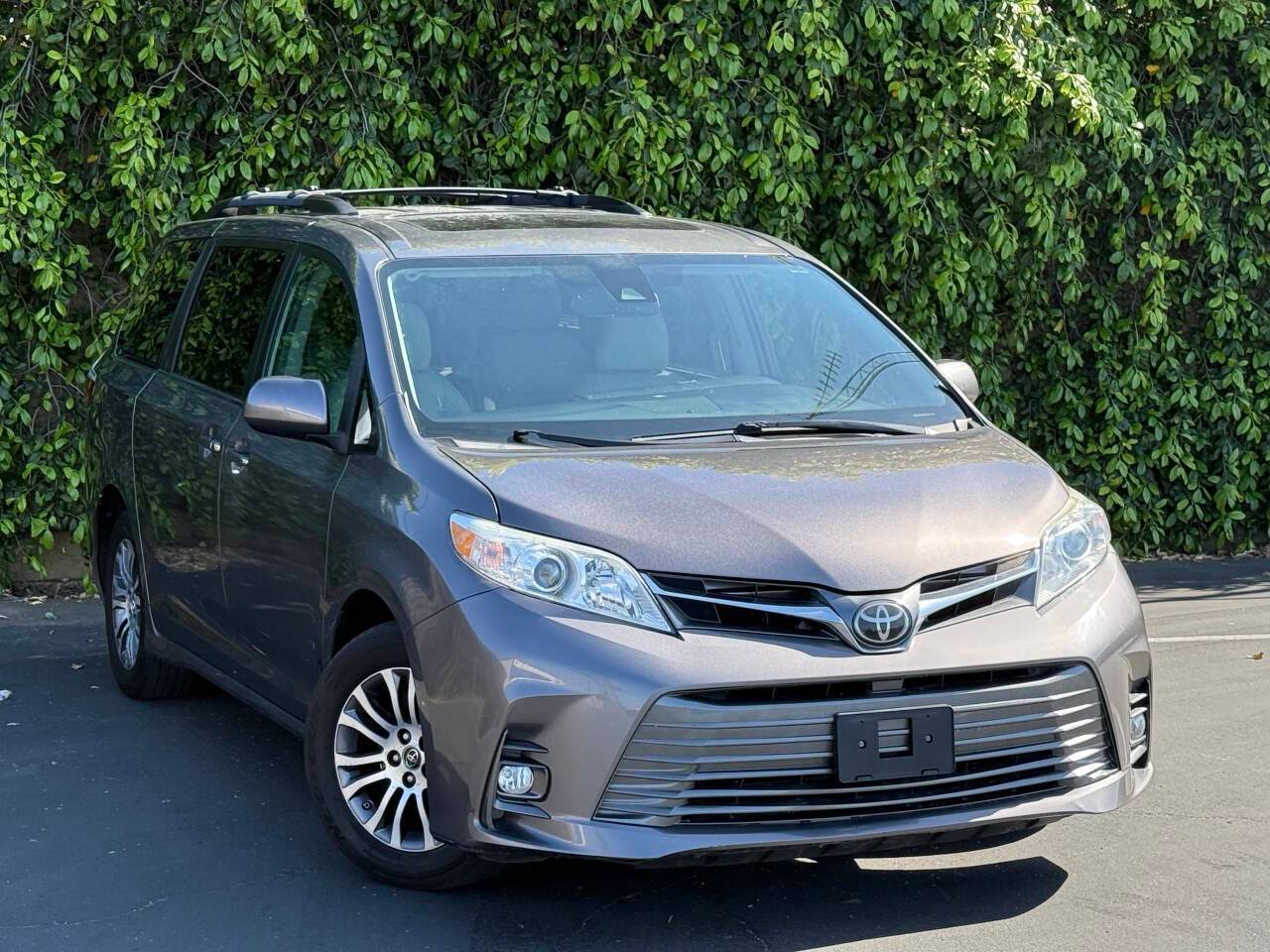 2018 Toyota Sienna XLE — Minivan — 101,307 mi — Sacramento, CA