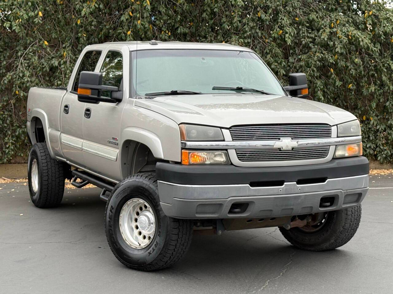 2004 Chevrolet Silverado 2500 LT — Pickup Truck — 181,199 mi — Sacramento, CA