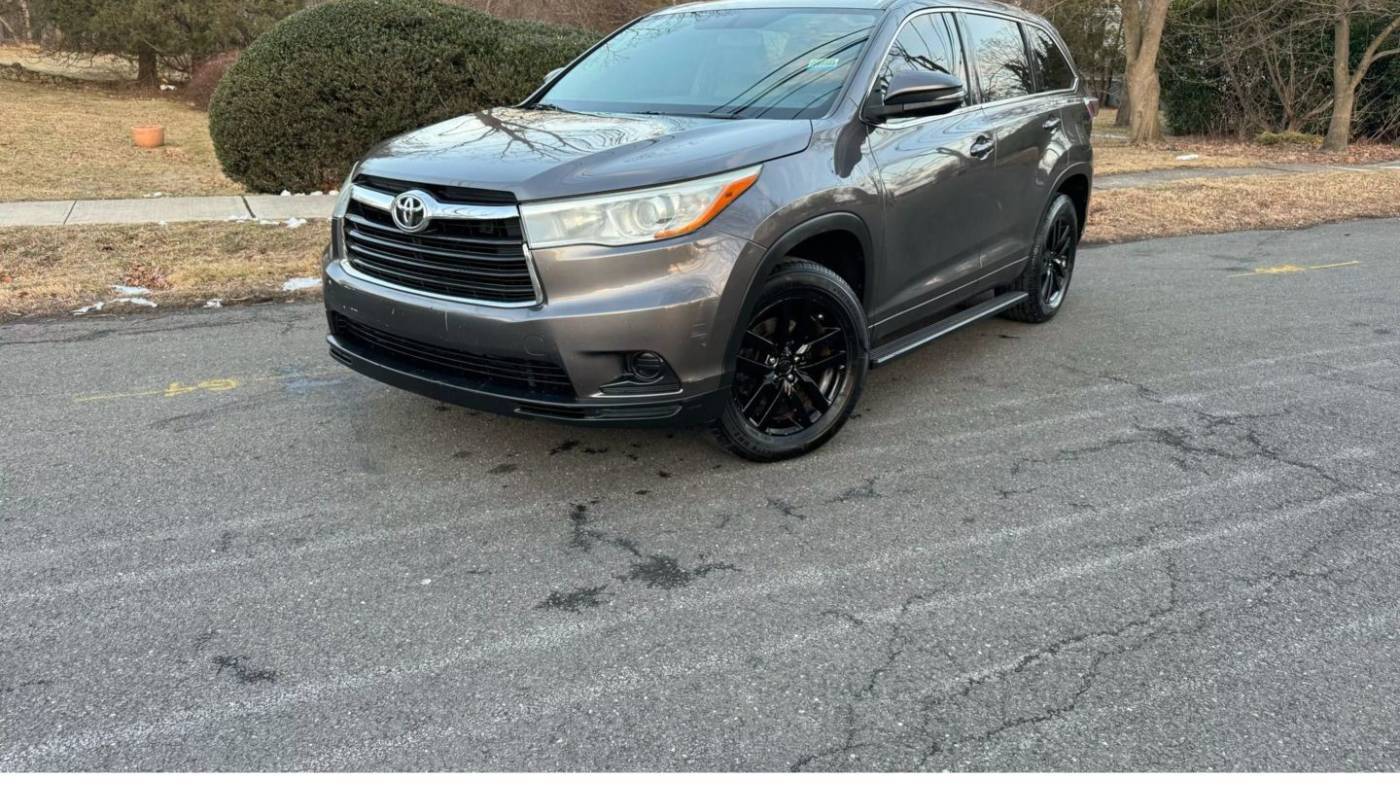 2016 Toyota Highlander LE — SUV — 111,410 mi — Plainfield, NJ