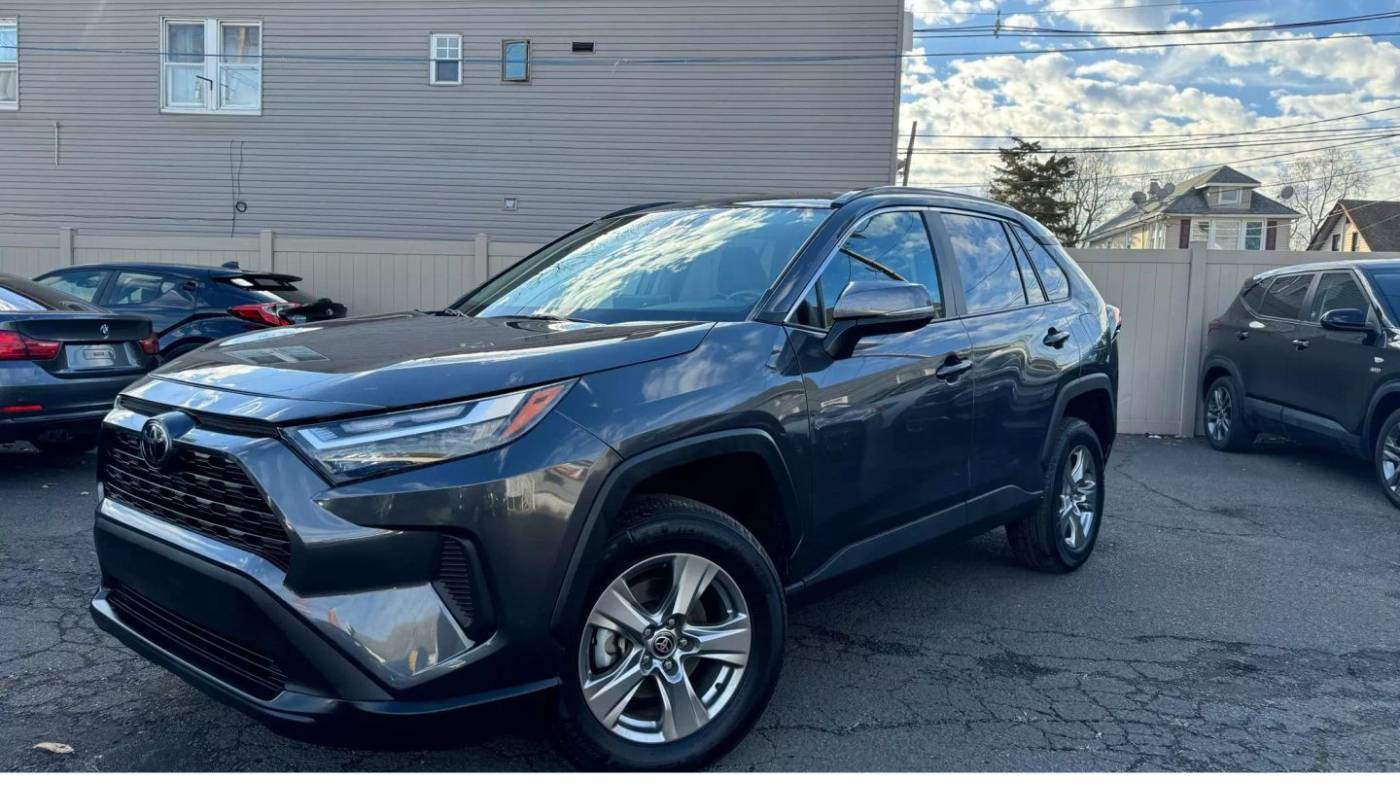 2024 Toyota RAV4 XLE — SUV — 18,214 mi — Plainfield, NJ