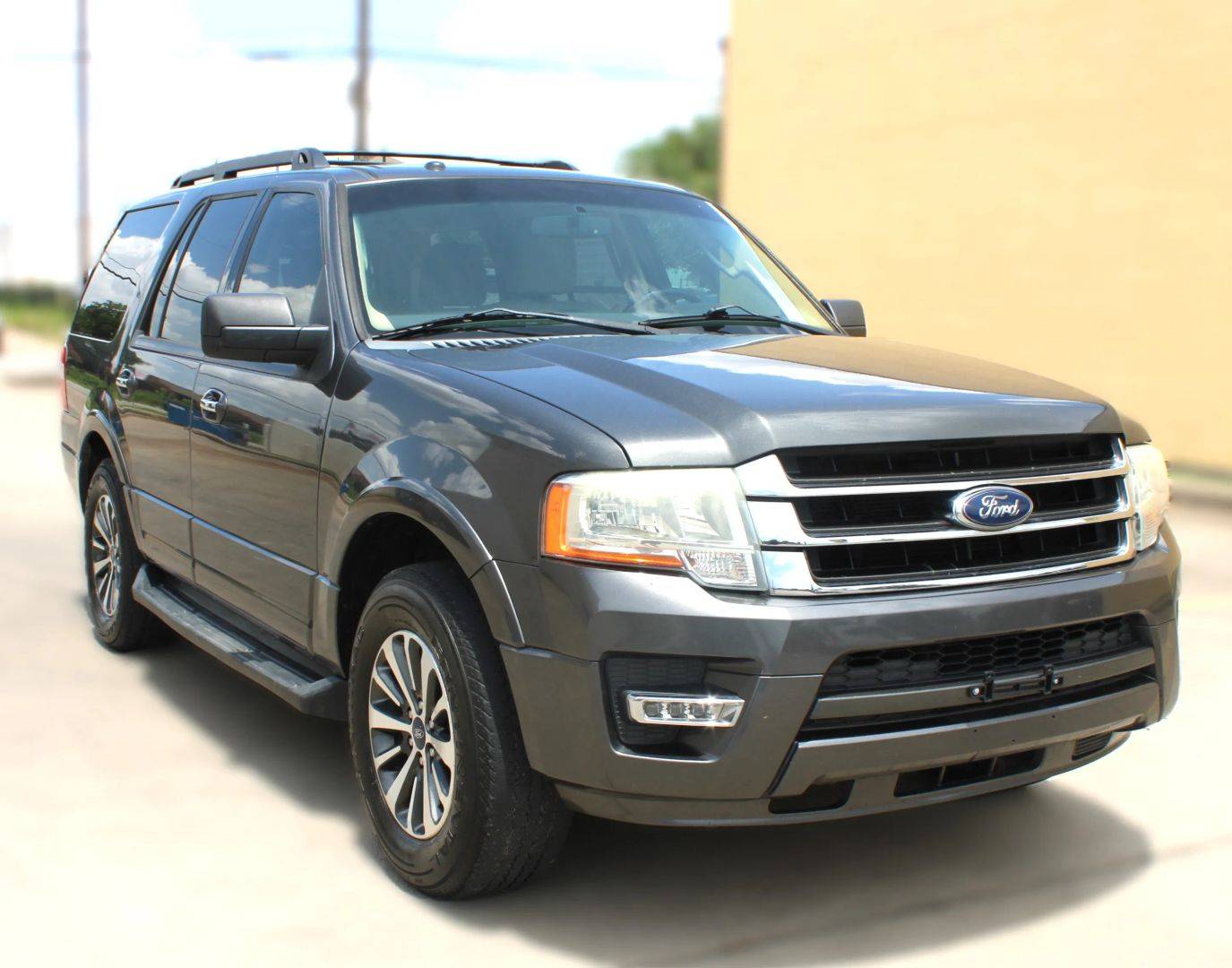 2015 Ford Expedition XLT — SUV — 156,436 mi — Houston, TX