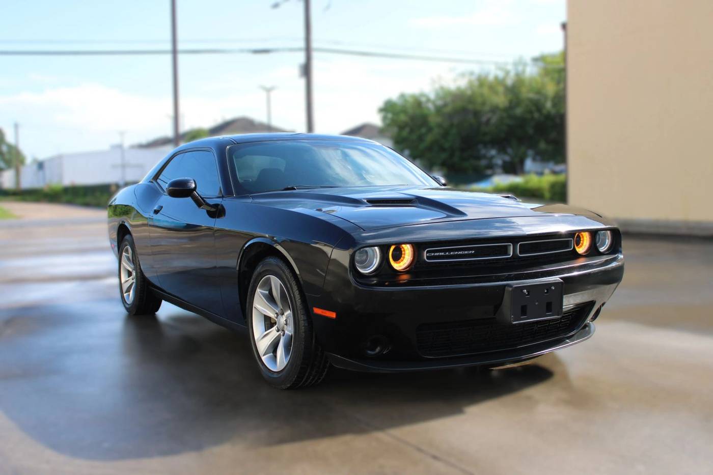 2018 Dodge Challenger SXT — Coupe — 93,498 mi — Houston, TX