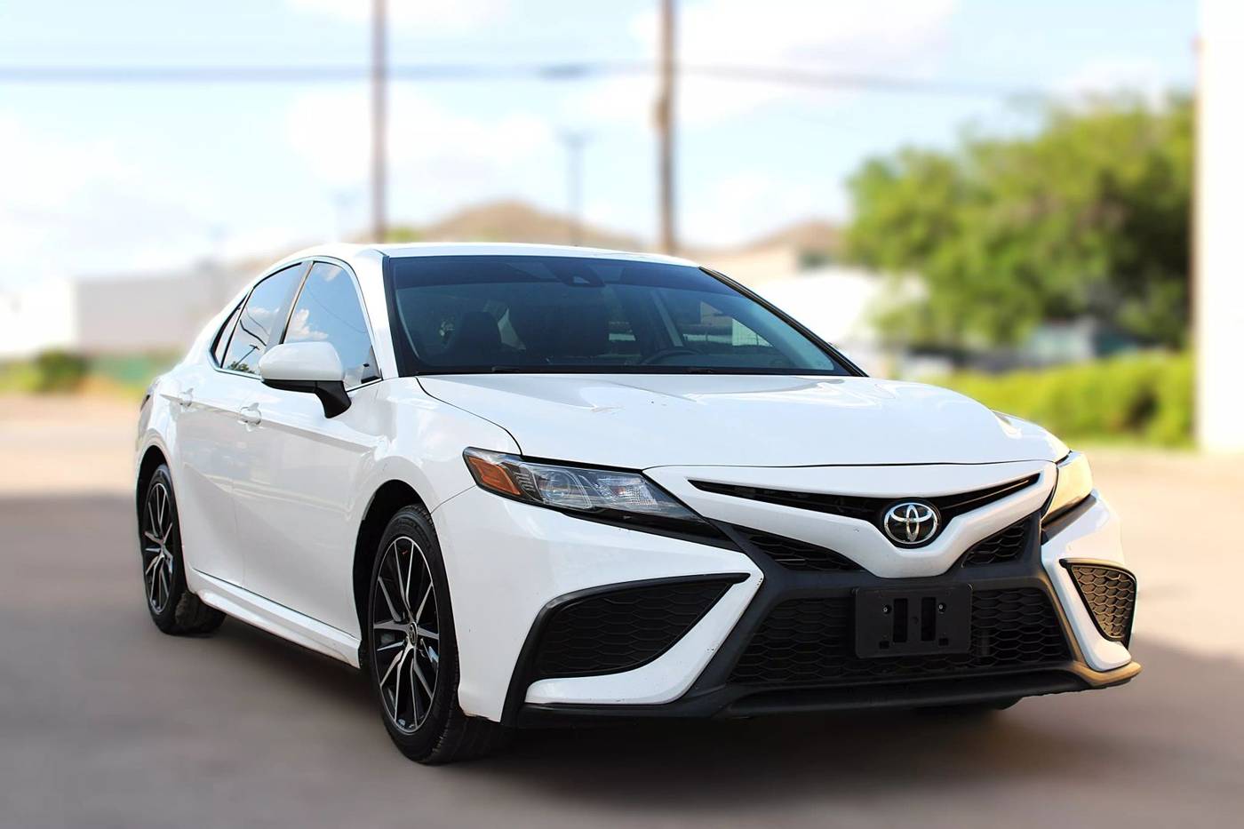 2021 Toyota Camry SE — Sedan — 129,625 mi — Houston, TX