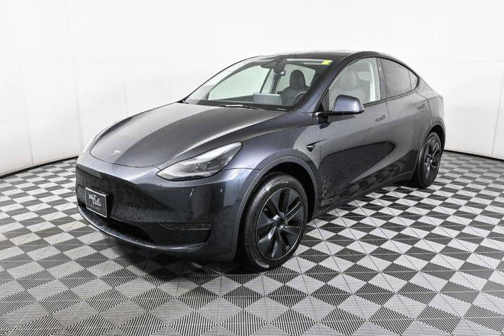 2024 Tesla Model Y Standard Range — SUV — 3,749 mi — Chamblee, GA