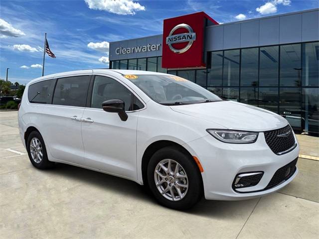 2024 Chrysler Pacifica Touring — Minivan — 84,187 mi — Clearwater, FL