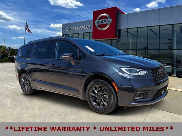 2021 Chrysler Pacifica Touring L — Minivan — 50,432 mi — Clearwater, FL