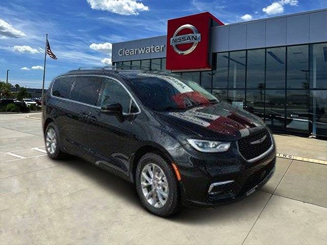 2022 Chrysler Pacifica Touring L — Minivan — 43,920 mi — Clearwater, FL