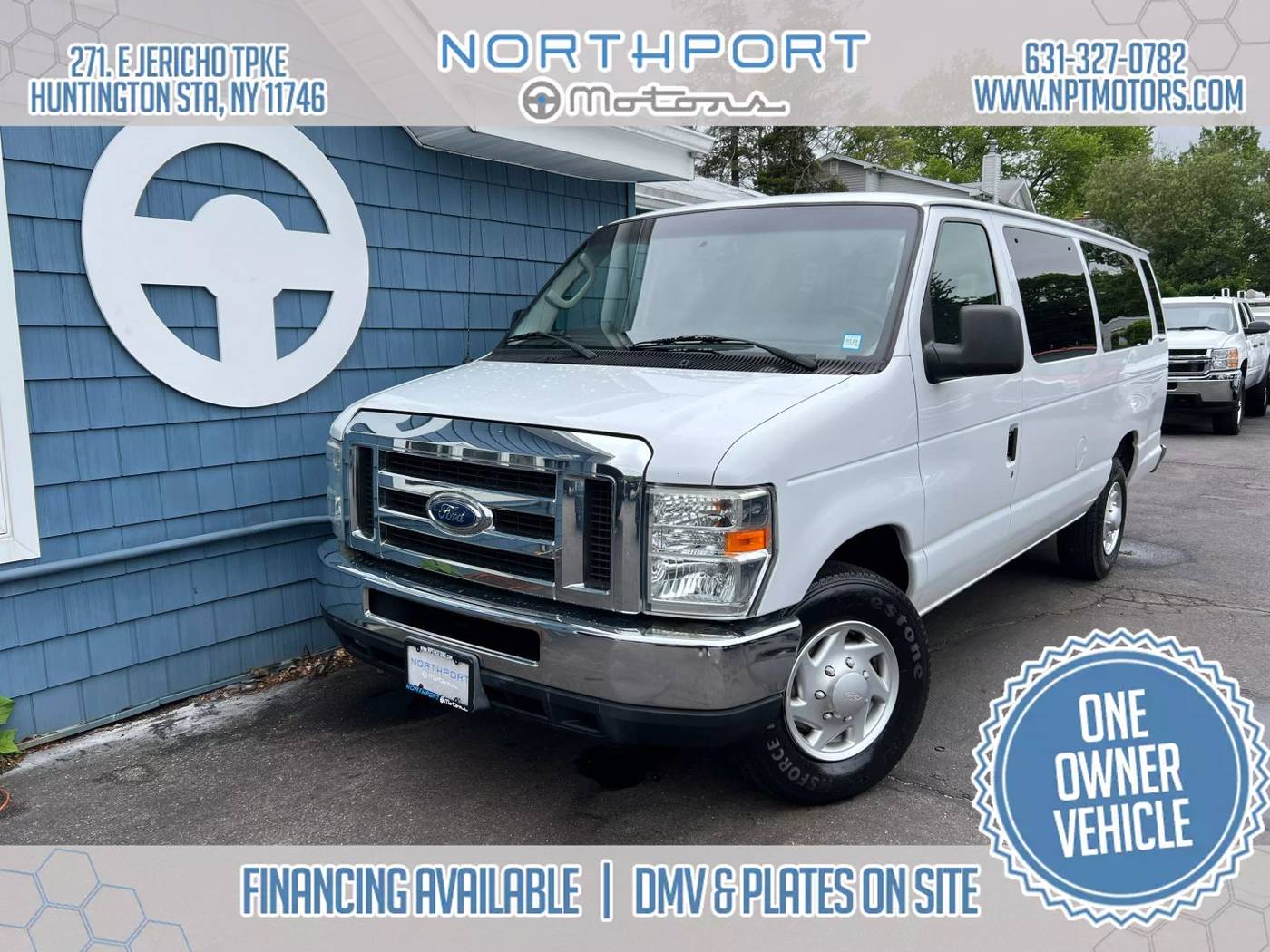2013 Ford Econoline Wagon E-350 Super Duty XLT — Passenger Van — 61,392 mi — Huntington Station, NY