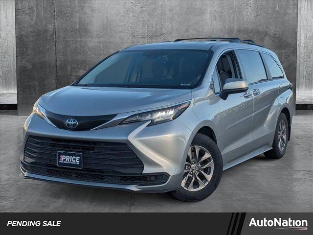 2022 Toyota Sienna LE — Minivan — 141,047 mi — Northglenn, CO