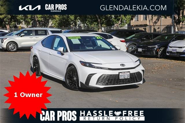 2025 Toyota Camry SE — Sedan — 23,656 mi — Glendale, CA