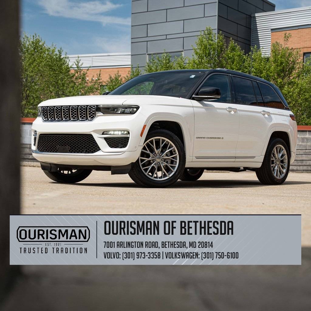 2022 Jeep Grand Cherokee Summit — SUV — 17,153 mi — Bethesda, MD