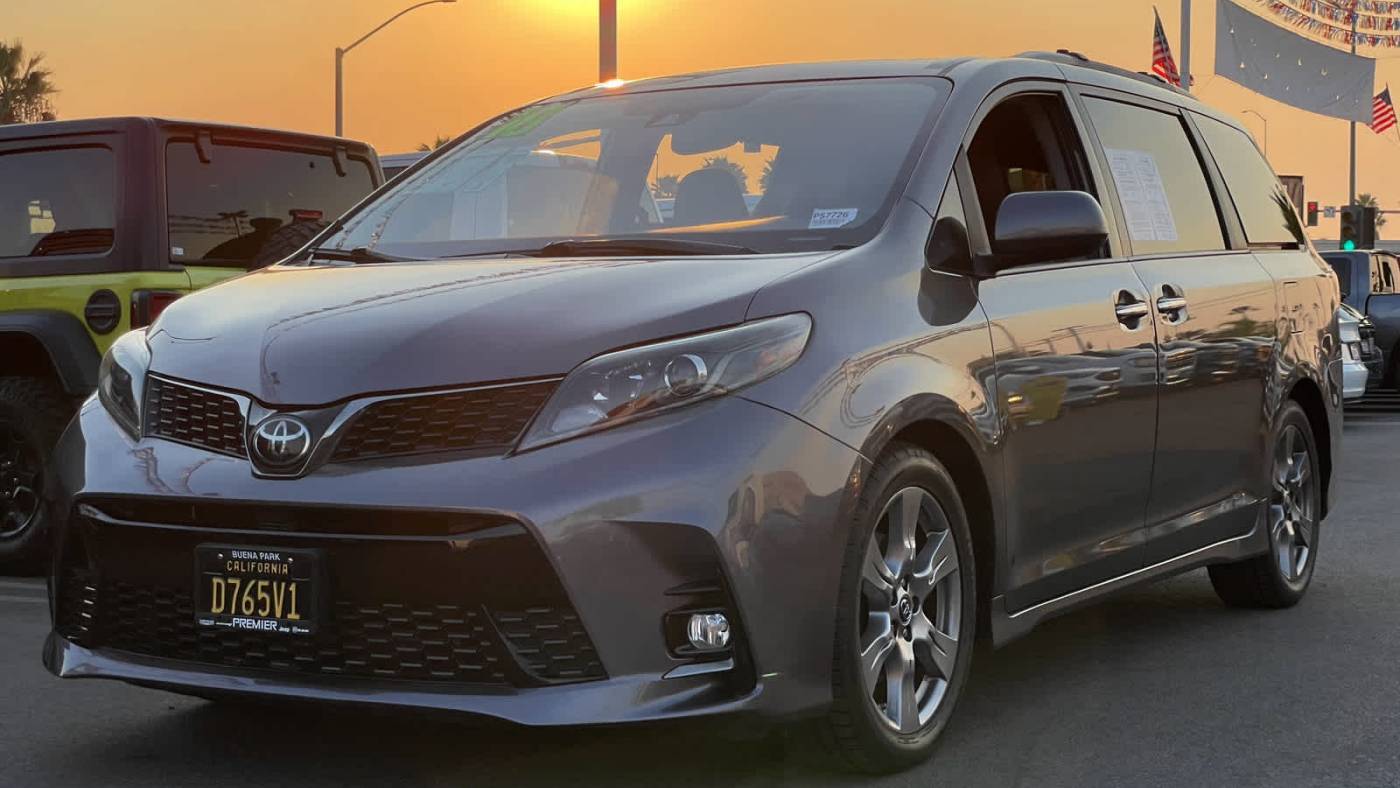 2018 Toyota Sienna SE Premium — Minivan — 64,066 mi — Buena Park, CA