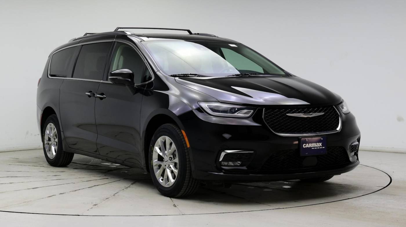 2021 Chrysler Pacifica Touring L — Minivan — 35,420 mi — Madison, WI