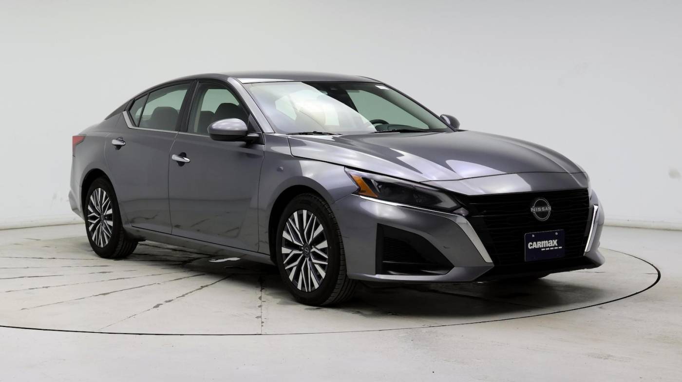 2023 Nissan Altima SV — Sedan — 52,148 mi — Madison, WI