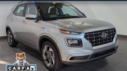 2023 Hyundai Venue SEL — SUV — 17,649 mi — Parma, OH