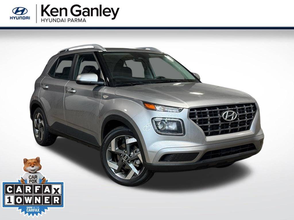 2023 Hyundai Venue SEL — SUV — 10,040 mi — Parma, OH