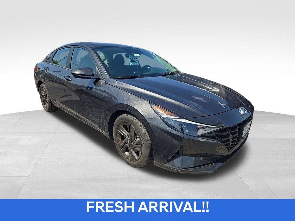 2022 Hyundai Elantra SEL — Sedan — 27,019 mi — Parma, OH