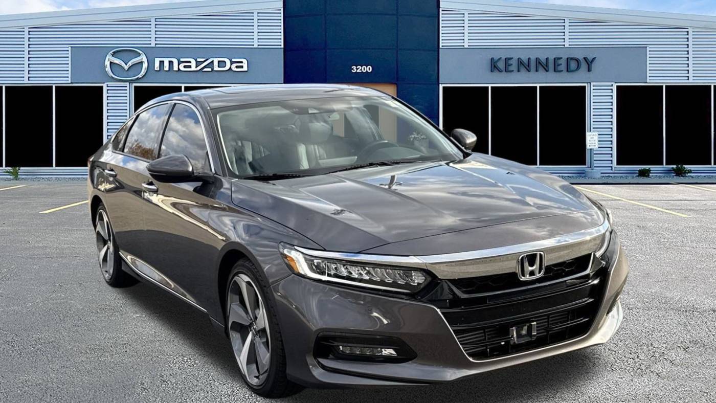 2019 Honda Accord Touring — Sedan — 84,092 mi — Valparaiso, IN