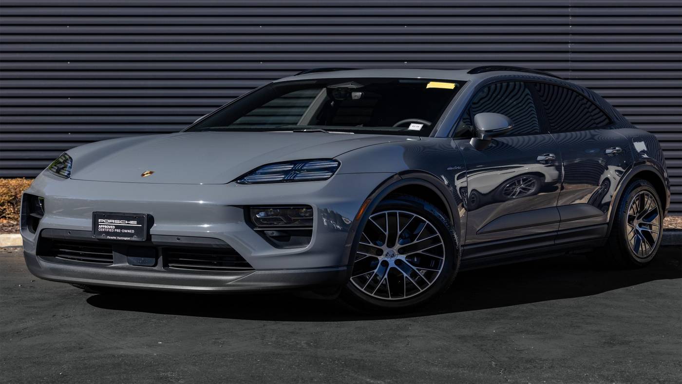 2025 Porsche Macan Electric 4 Electric — SUV — 6,071 mi — Huntington Station, NY