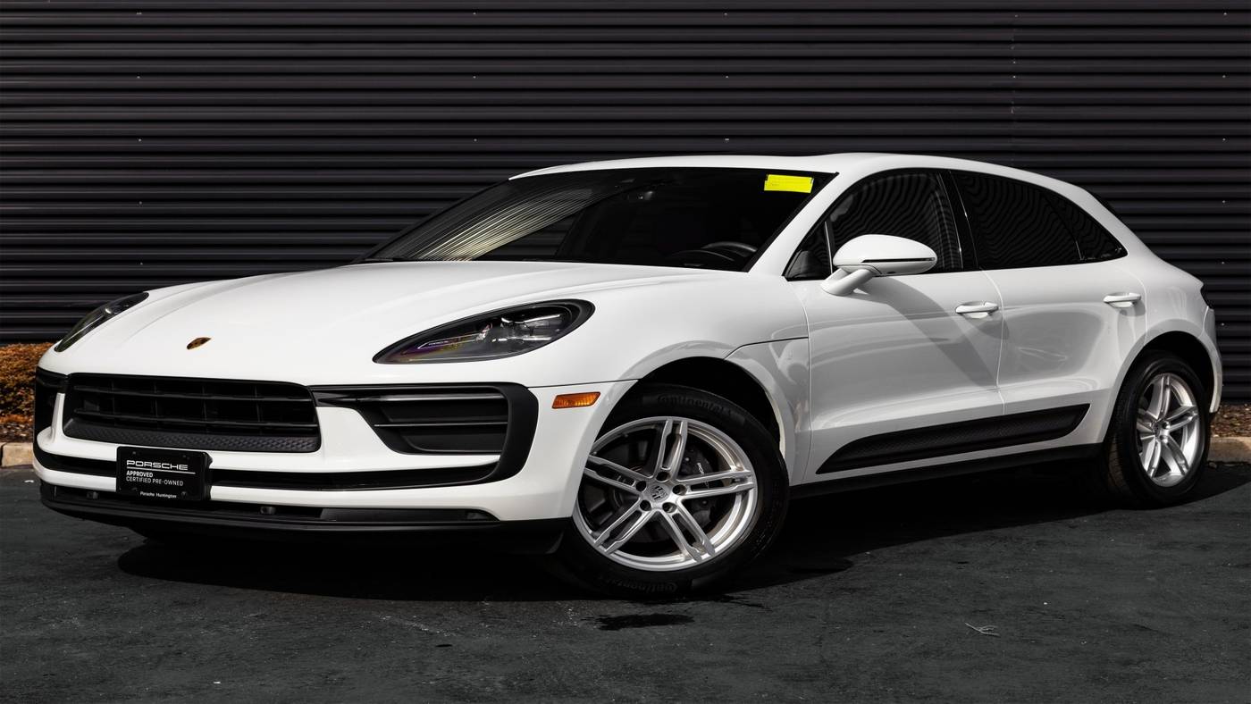 2022 Porsche Macan Standard — SUV — 18,367 mi — Huntington Station, NY