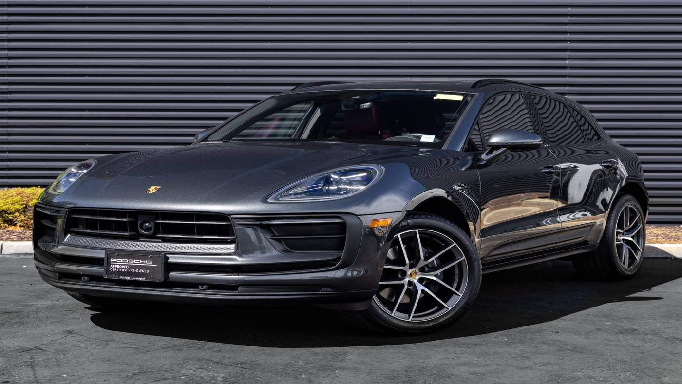 2025 Porsche Macan Standard — SUV — 7,454 mi — Huntington Station, NY