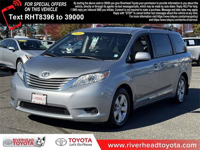 2016 Toyota Sienna LE — Minivan — 146,291 mi — Riverhead, NY