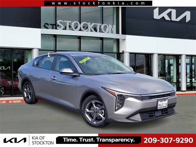 2025 Kia K4 LXS — Sedan — 4,056 mi — Stockton, CA