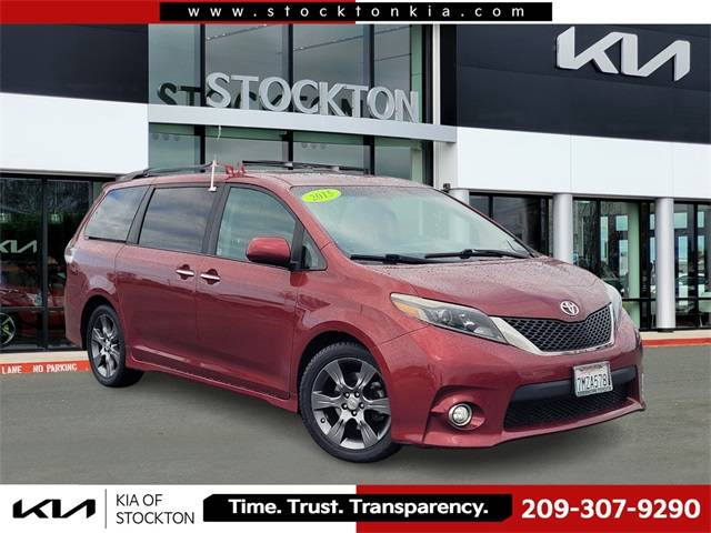 2015 Toyota Sienna SE — Minivan — 111,031 mi — Stockton, CA